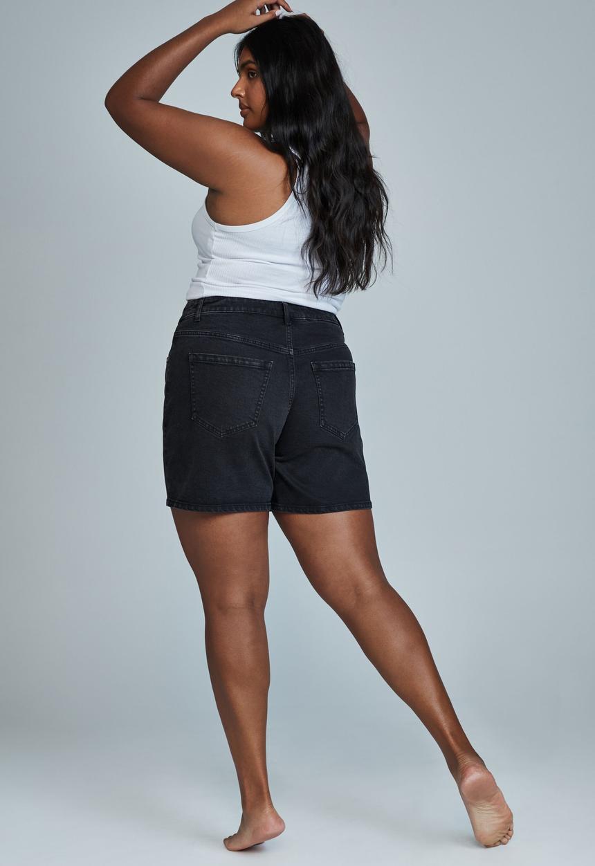 Cotton On - Curve dad high rise denim short - midnight black
