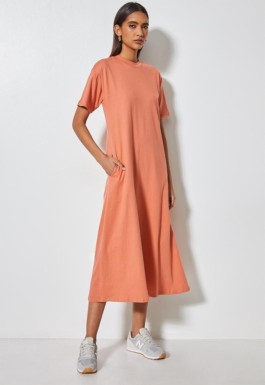 Superbalist - Trapeze t-shirt dress with pockets - copper coin