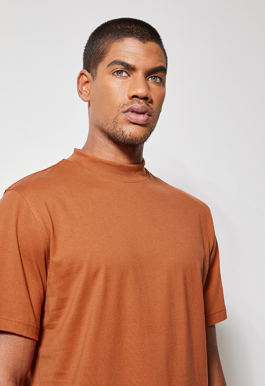 Superbalist - Aaron organic high neck tee - rust