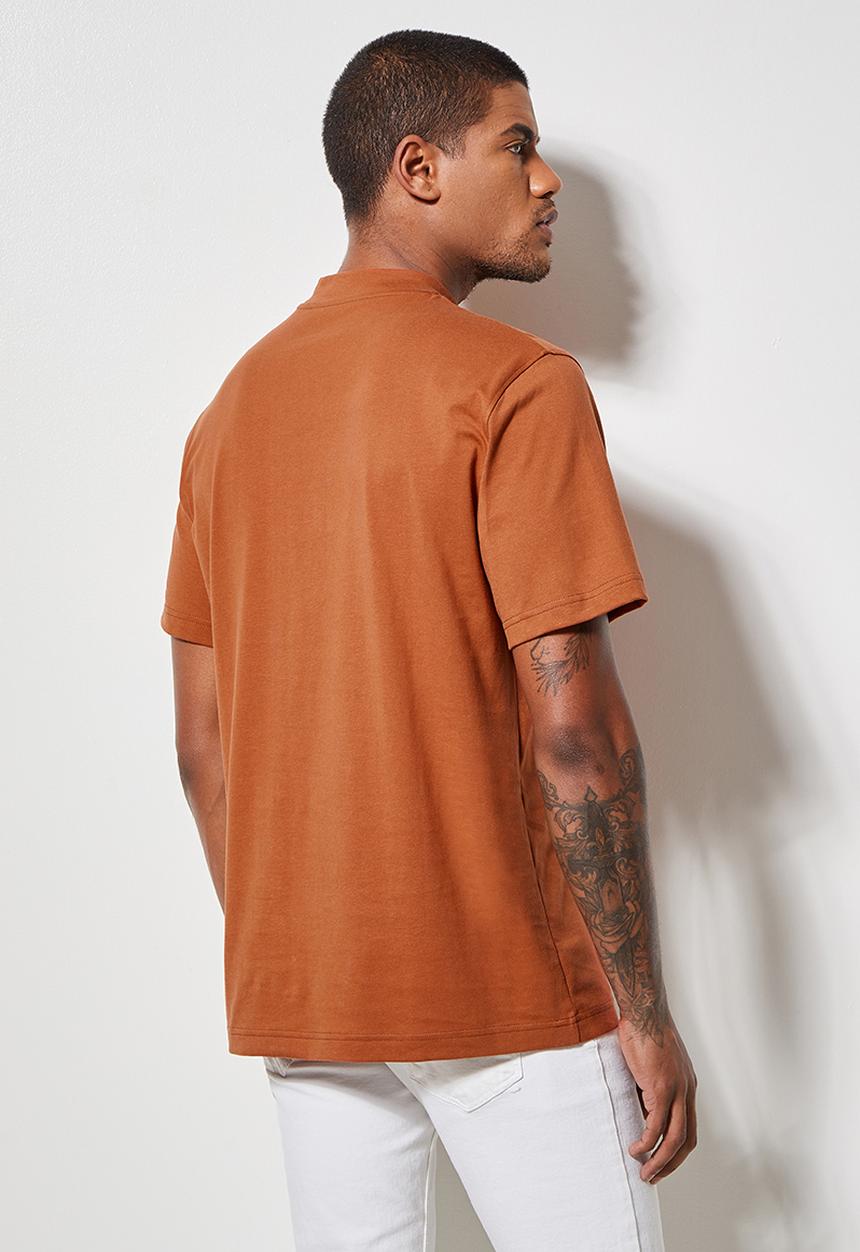 Superbalist - Aaron organic high neck tee - rust