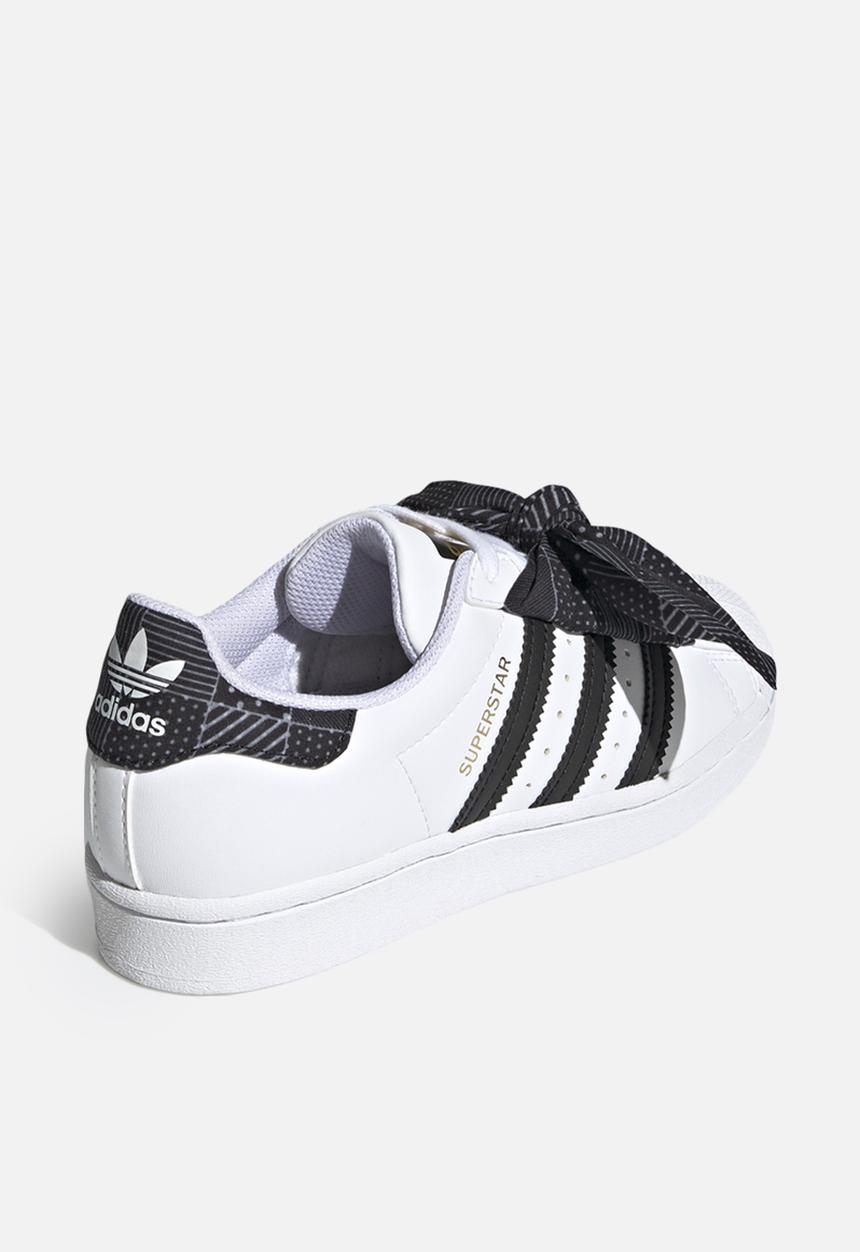 adidas Originals - Superstar j - ftwr white/core black/gold met.