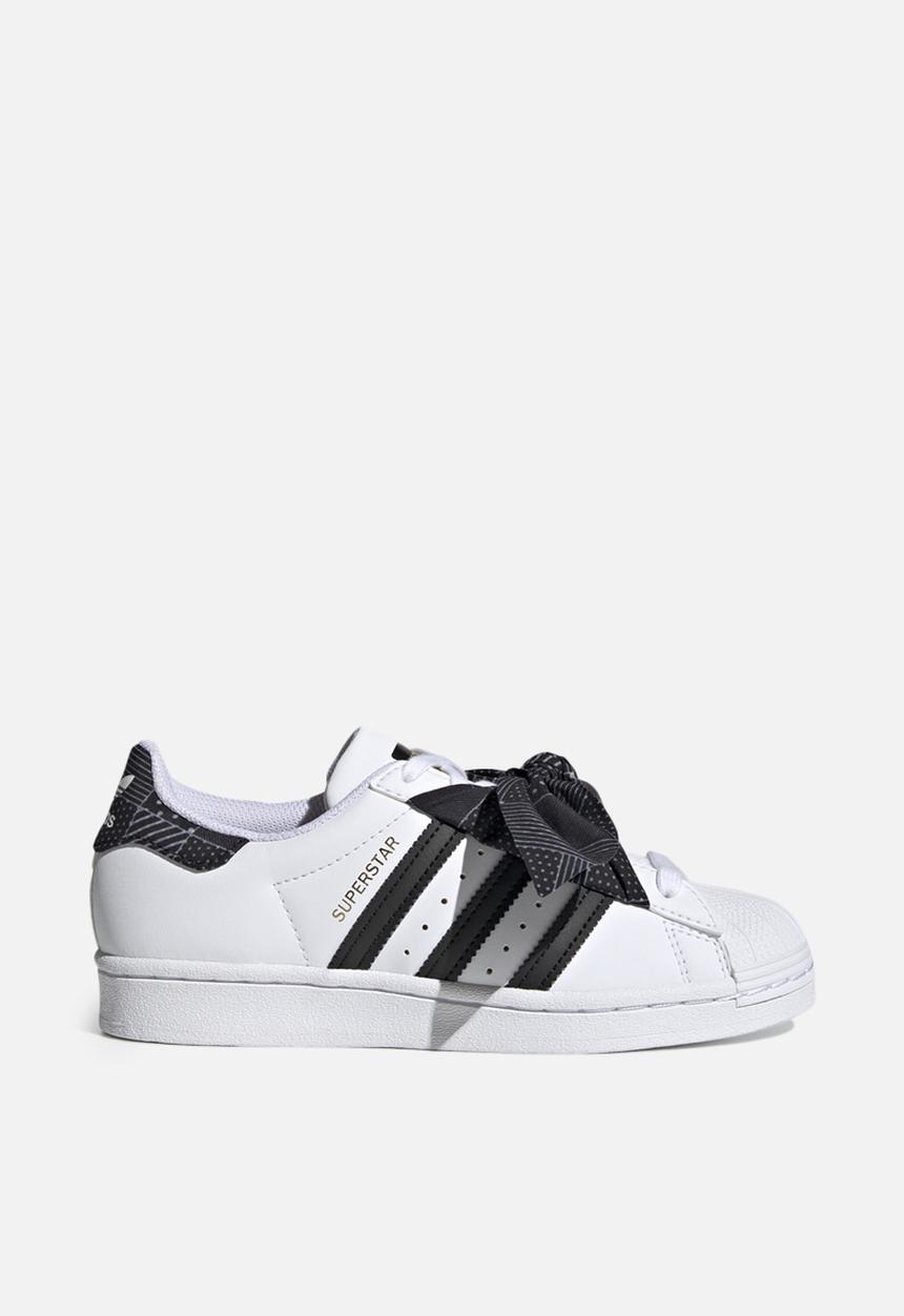 adidas Originals - Superstar j - ftwr white/core black/gold met.
