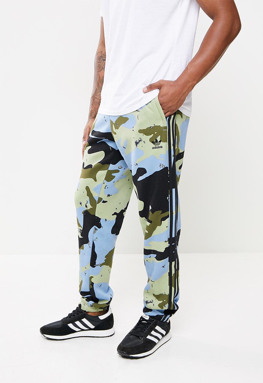adidas Originals - Camo sweatpant - ambient sky