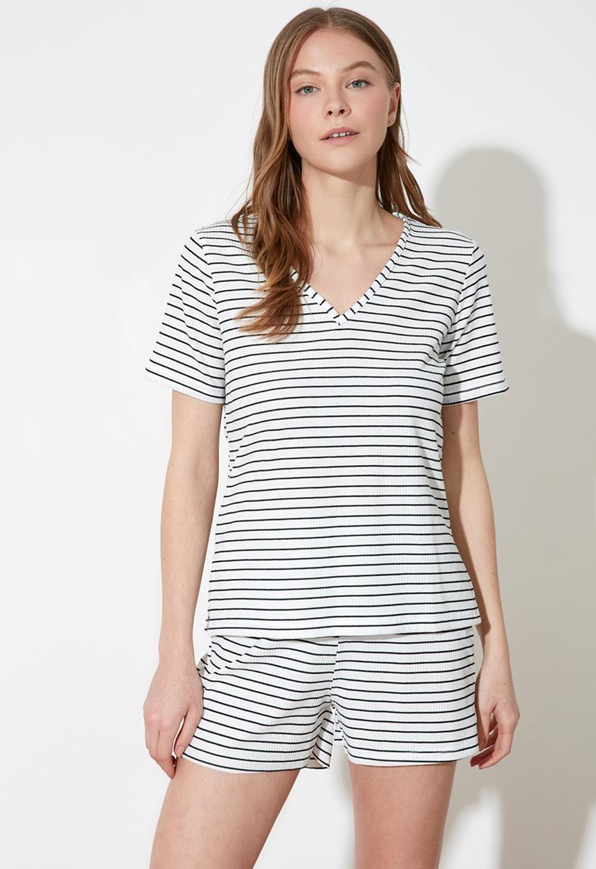 Trendyol - Camisole knitted pyjamas set - white