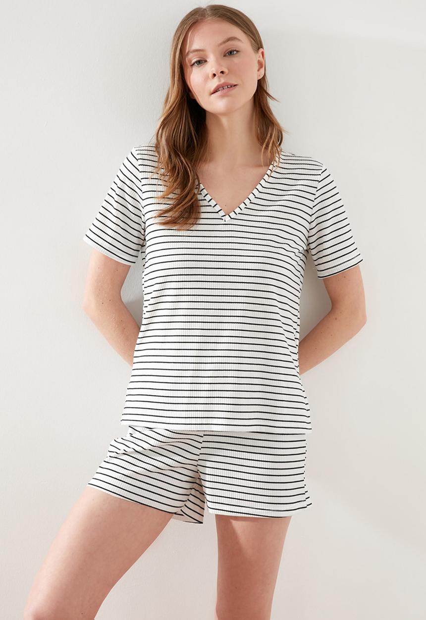 Trendyol - Camisole knitted pyjamas set - white
