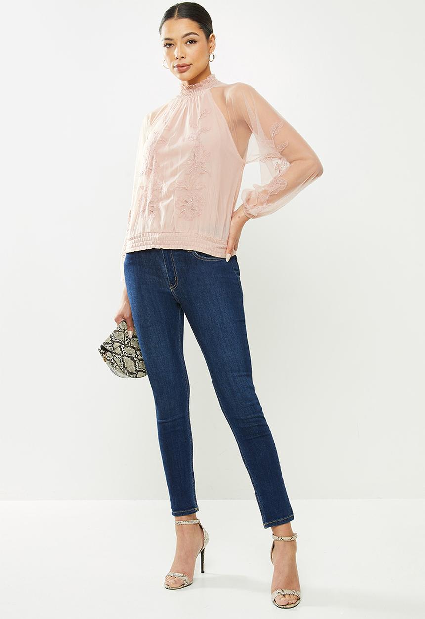 GUESS - Long sleeve luissa applique top - natural