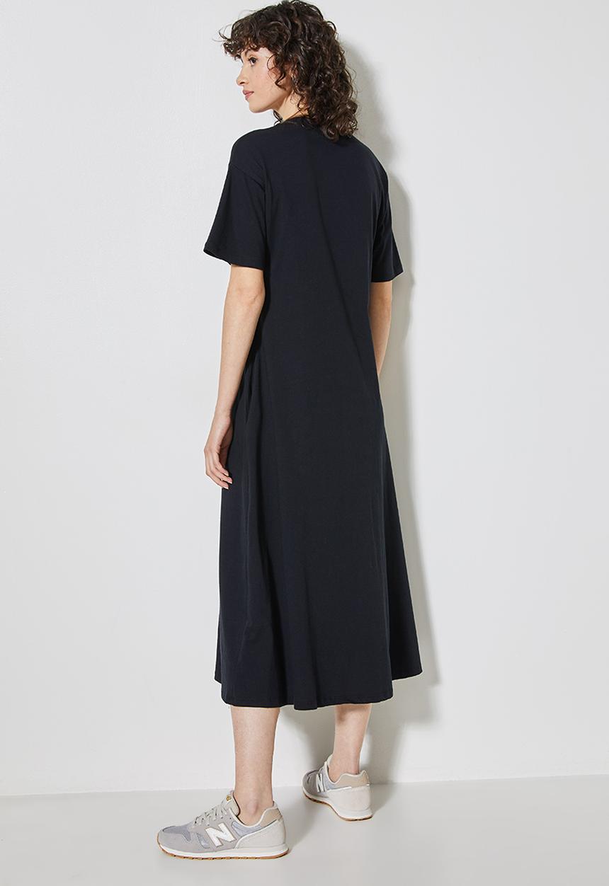 Superbalist - Trapeze t-shirt dress with pockets - black