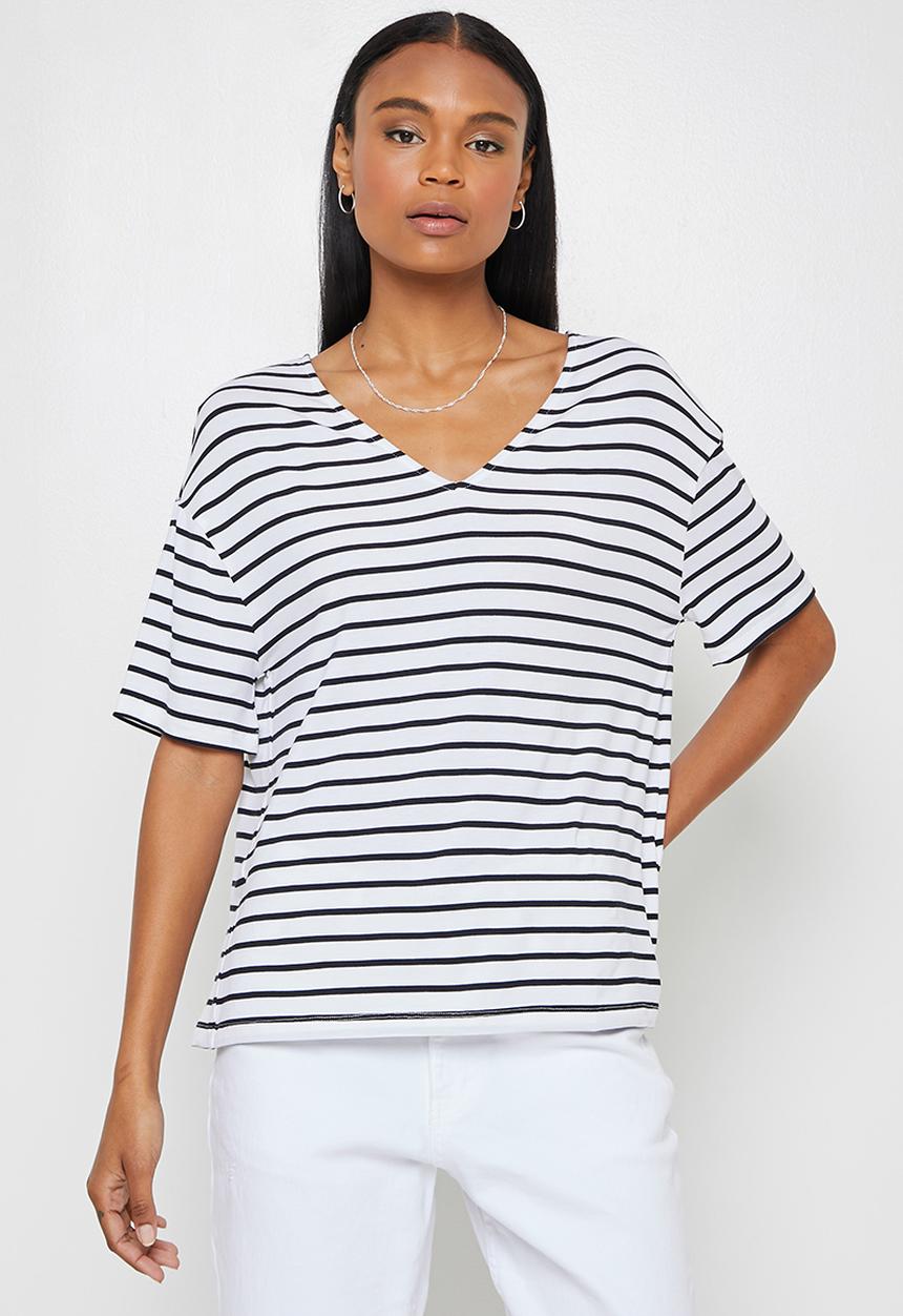 edit - Stripe loose fit vneck tee - milk stripe
