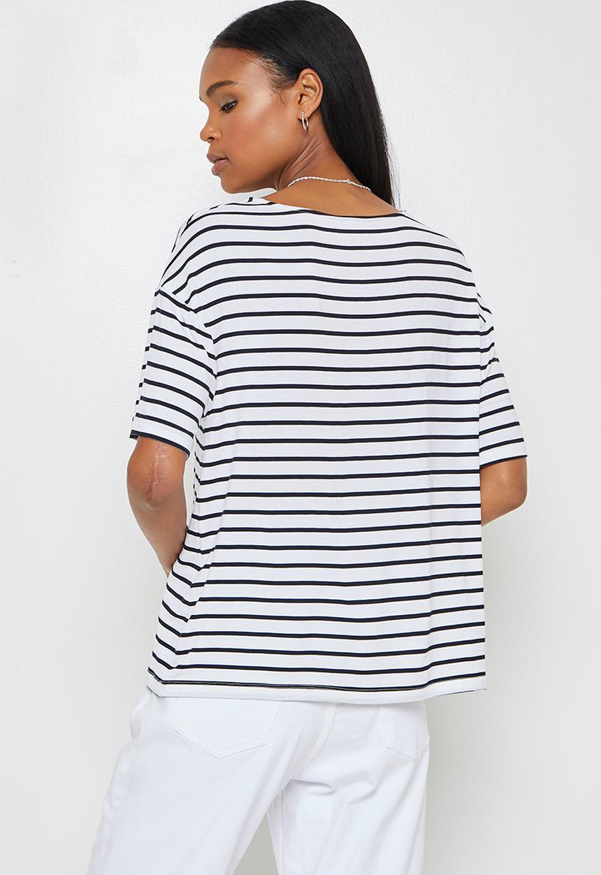 edit - Stripe loose fit vneck tee - milk stripe