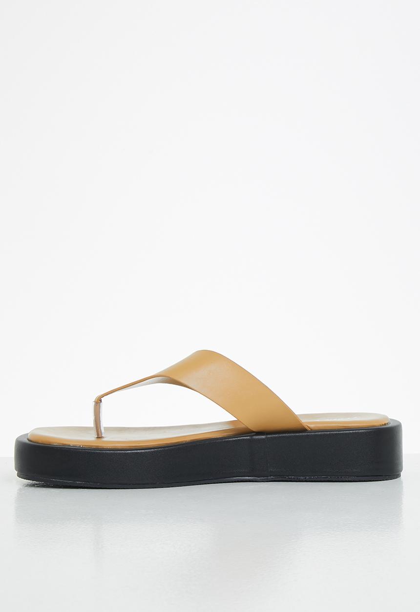 Public Desire - Voyage padded toepost sandal - tan
