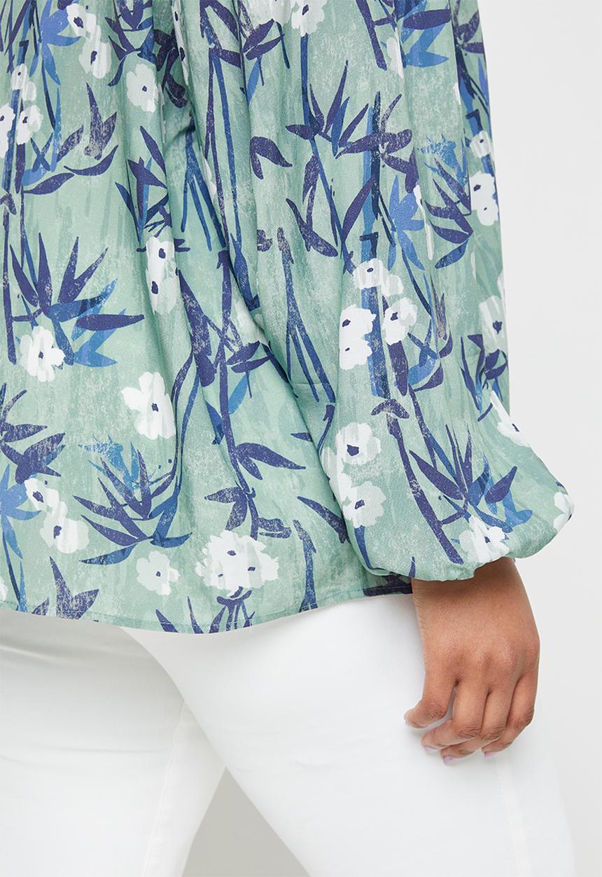 edit Plus - Boxy notch neck shell - sage bamboo