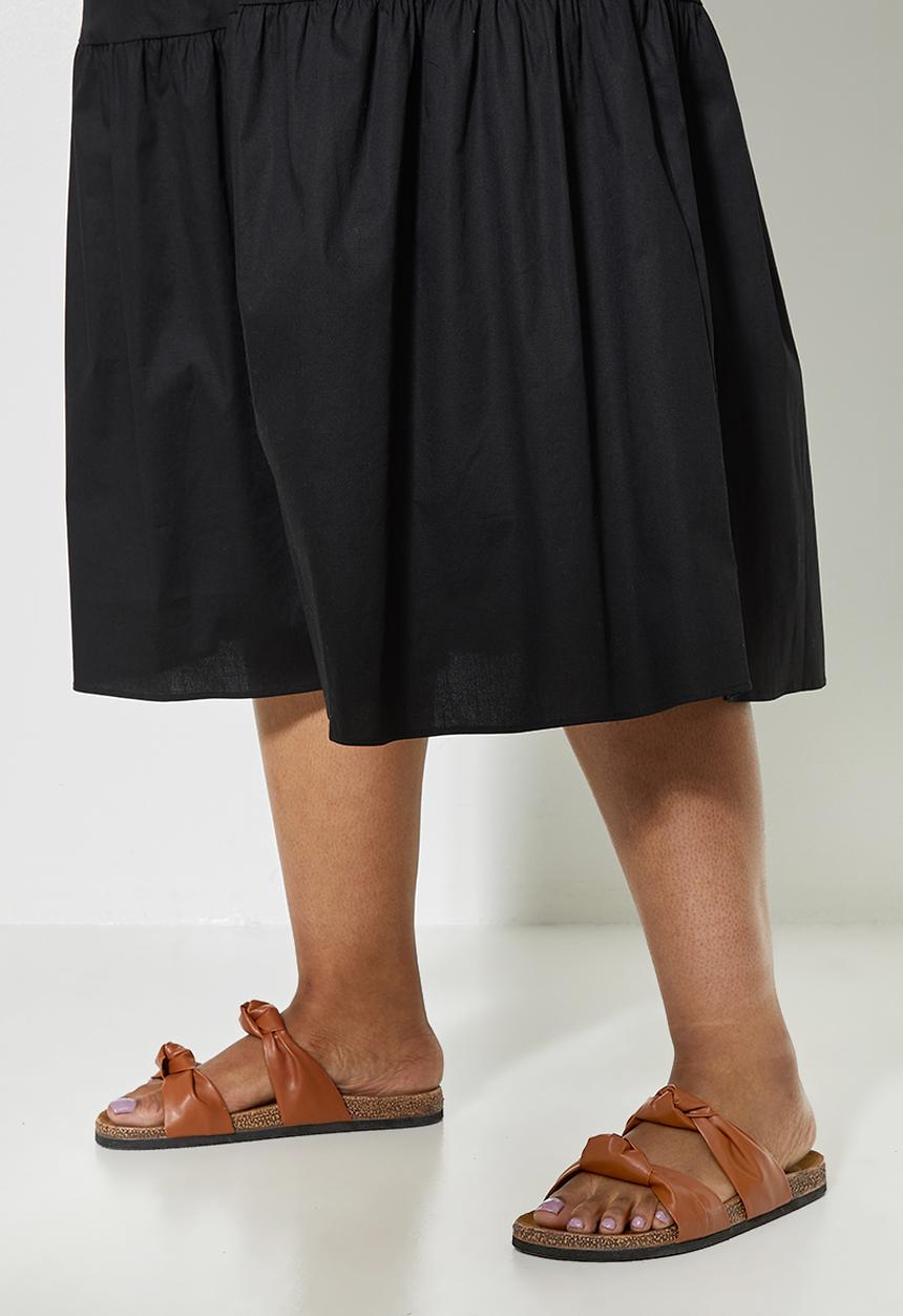Superbalist - Mandarin collar tiered dress - black