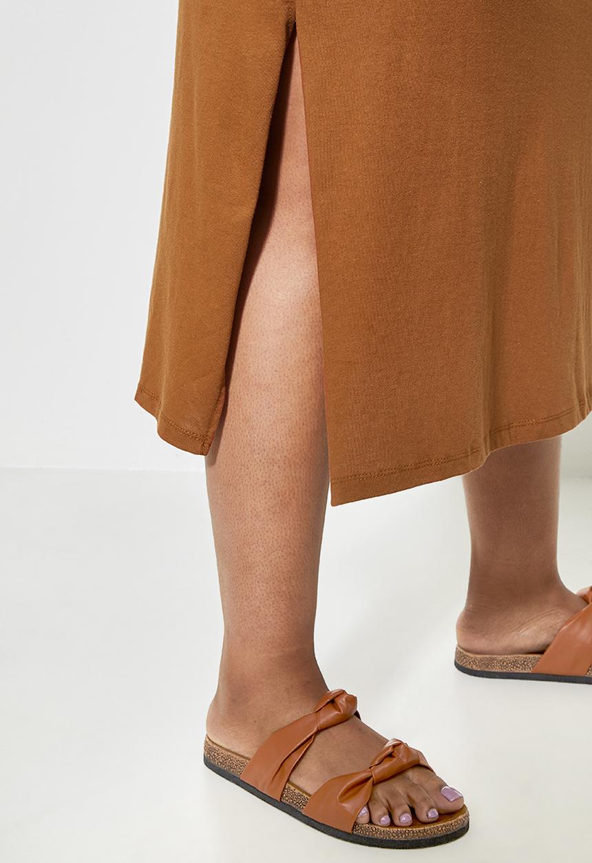 Superbalist - Shoulder pad column dress - brown