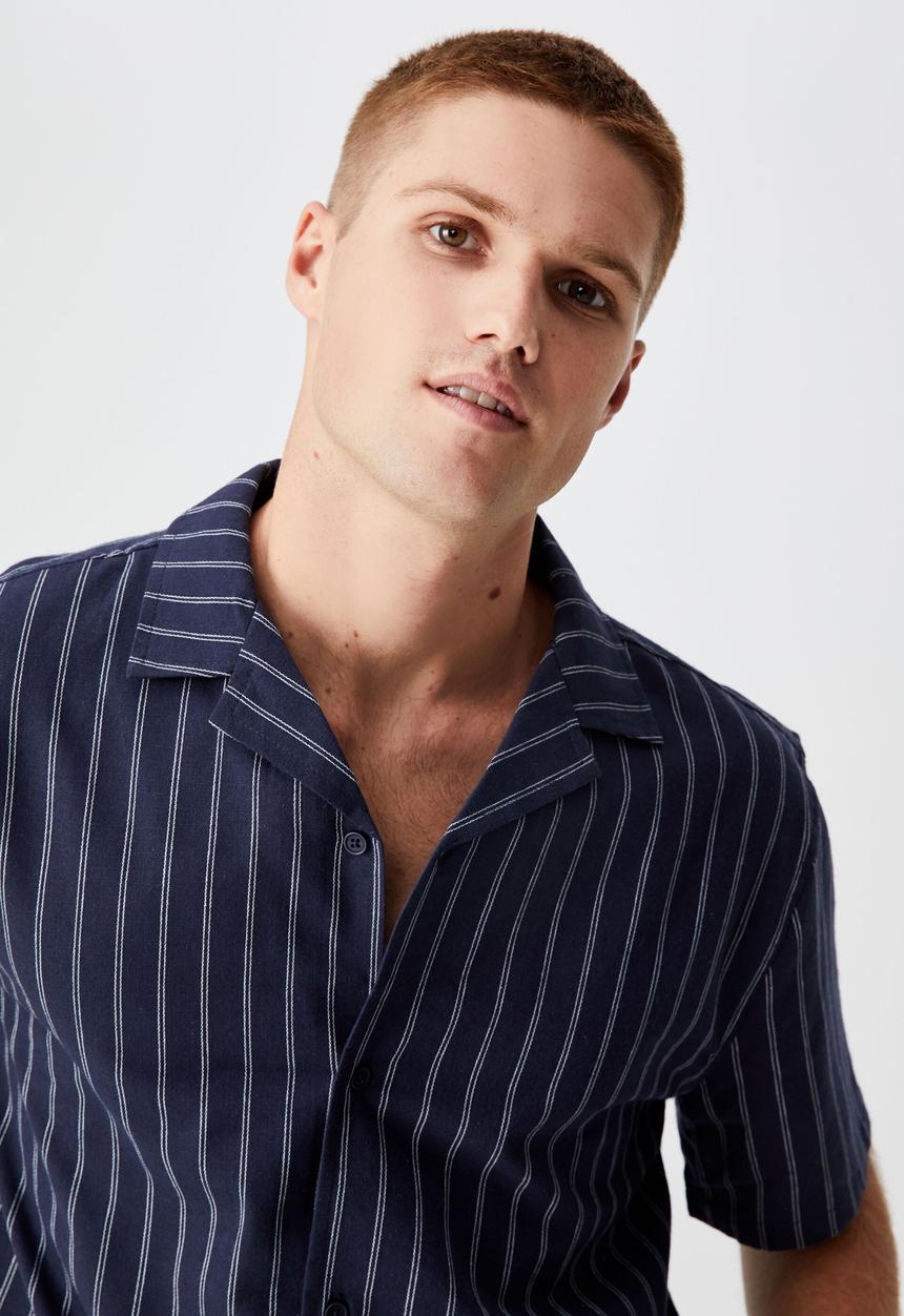 Cotton On - Textured short sleeve shirt - navy