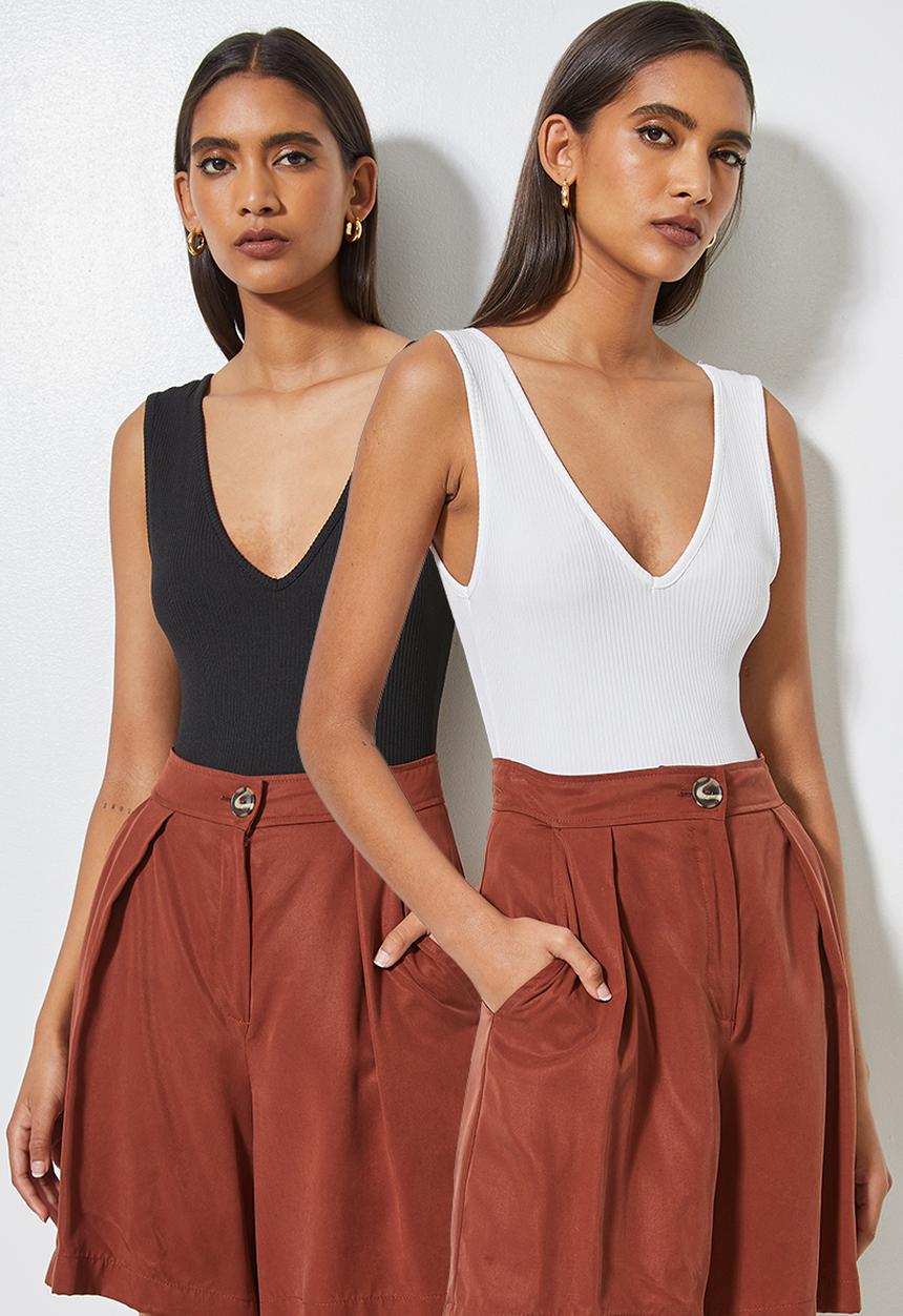 Superbalist - 2 Pack v-neck bodysuit - black & white
