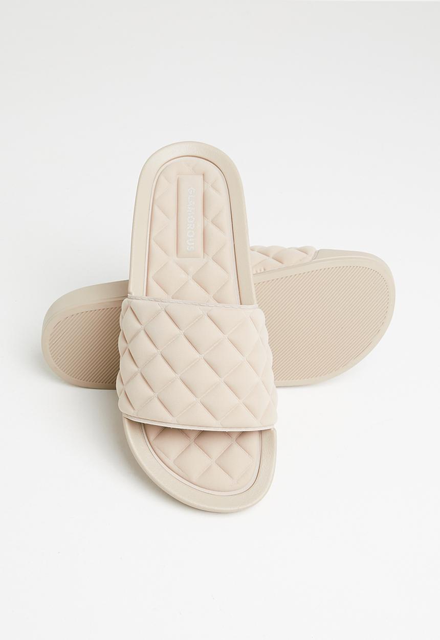 Glamorous - Quilted slide - camel