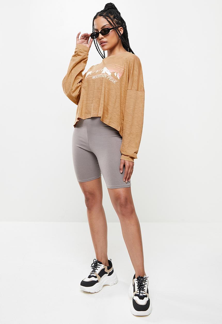 Cotton On - Bree graphic long sleeve mountain peak - tan