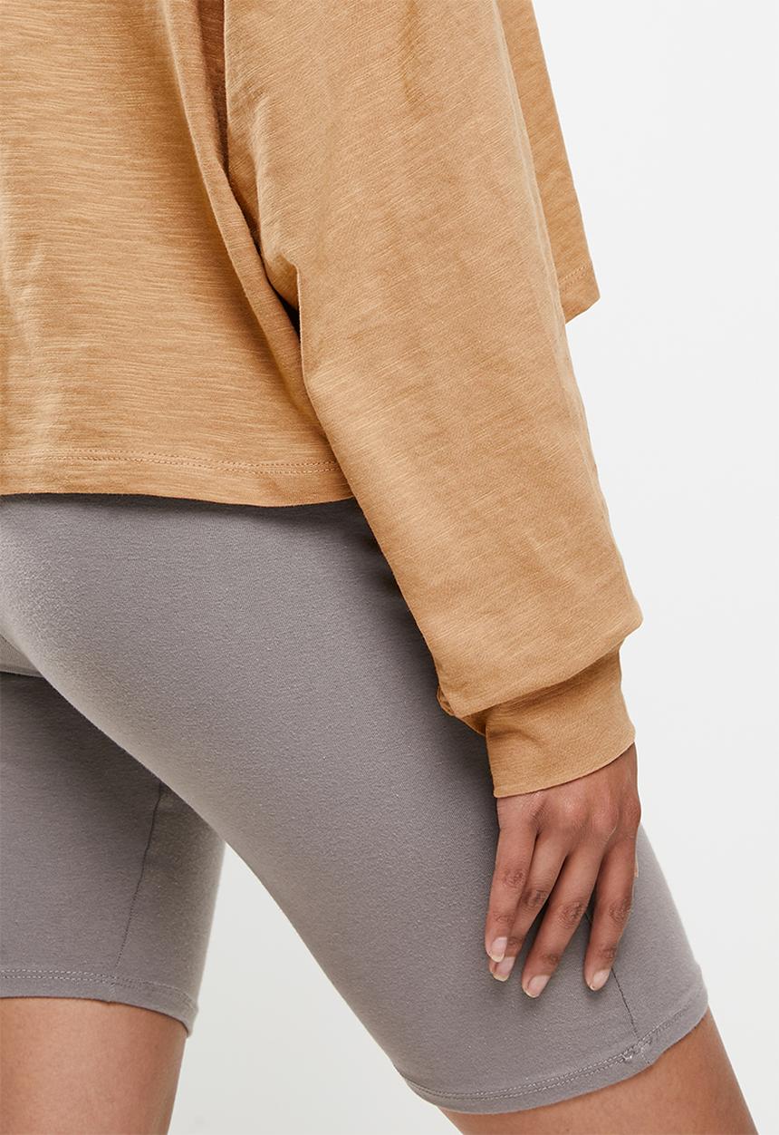 Cotton On - Bree graphic long sleeve mountain peak - tan