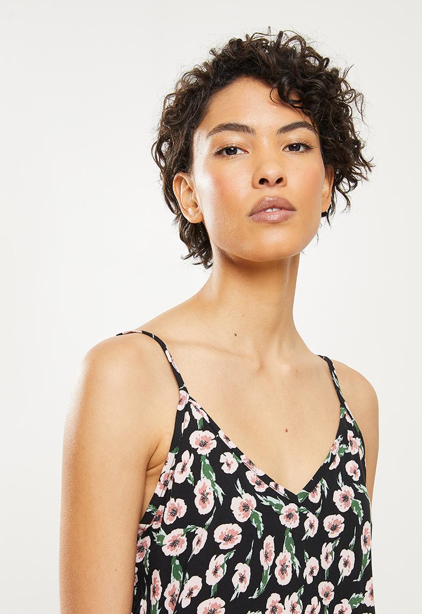 Trendyol - Floral pattern woven pajamas set - multi 