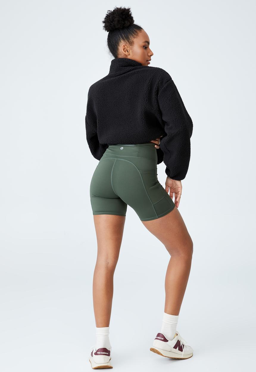 Cotton On - Ultimate booty pocket bike short - khaki 