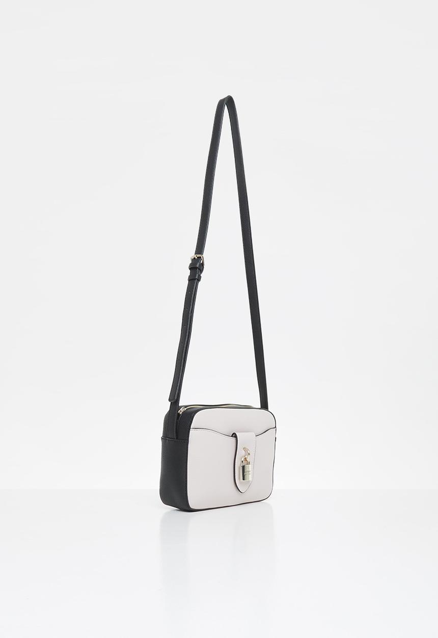 GUESS - Jardine large camera bag - stone & black