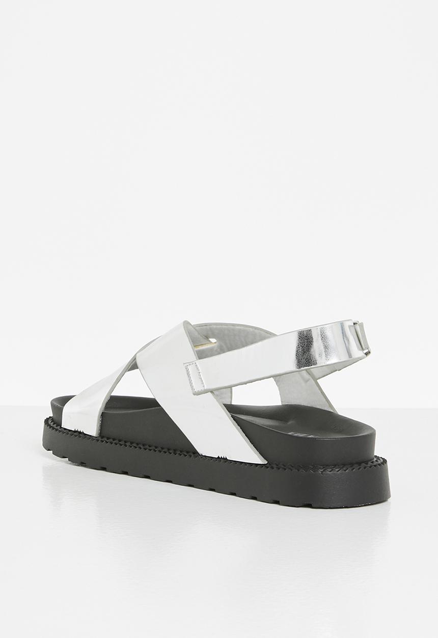Jada - Cross strap chunky sandal - silver