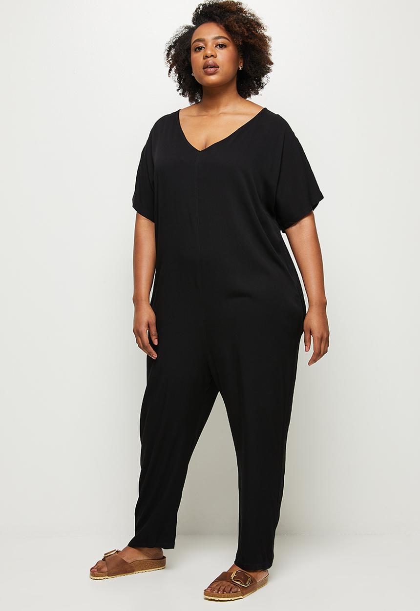 edit Plus - Grown on sleeve v-neck woven jumpsuit - black