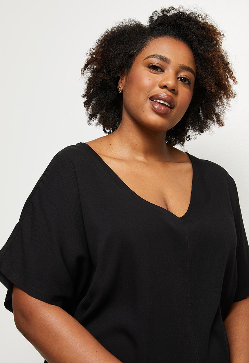 edit Plus - Grown on sleeve v-neck woven jumpsuit - black