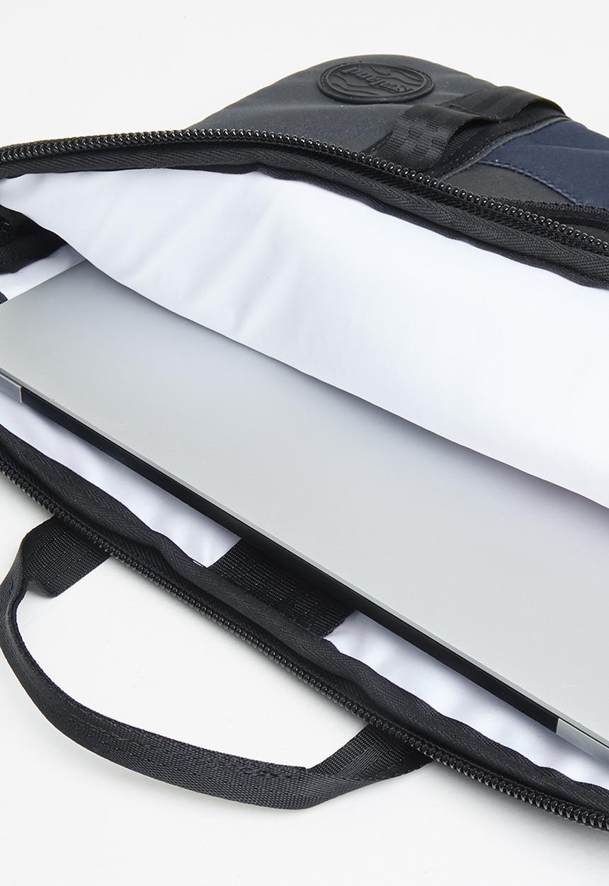 Sealand - Slim bag - navy/black