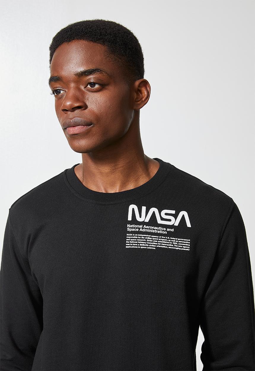 Superbalist - Nasa branded wc crew neck pullover sweat - black