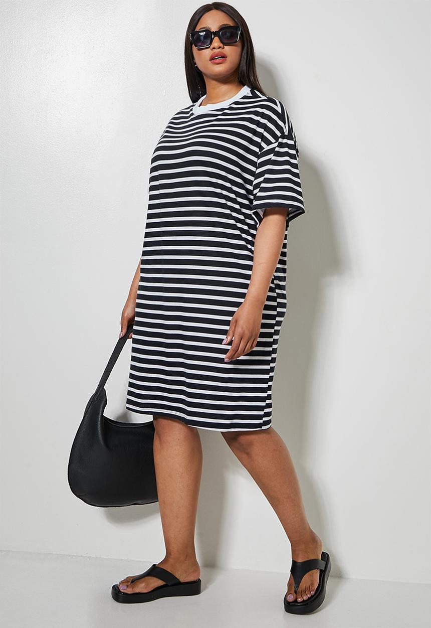 Superbalist - Oversized mini T-shirt dress - black & white