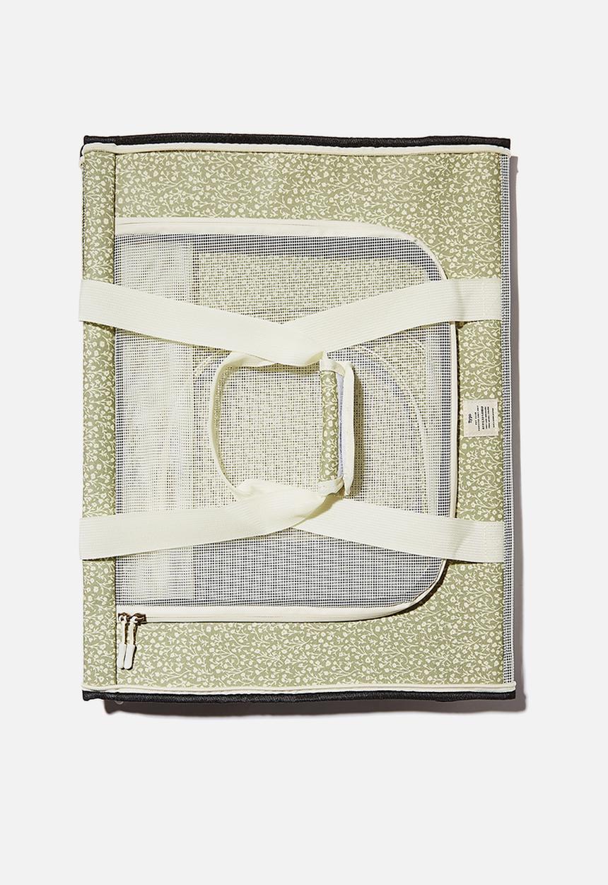 Typo - Explorer doggy duffel-gum leaf meadow ditsy