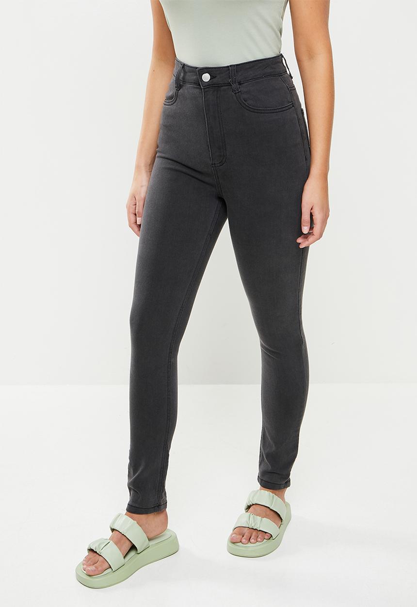 Cotton On - High rise cropped super stretch - washed black pockets