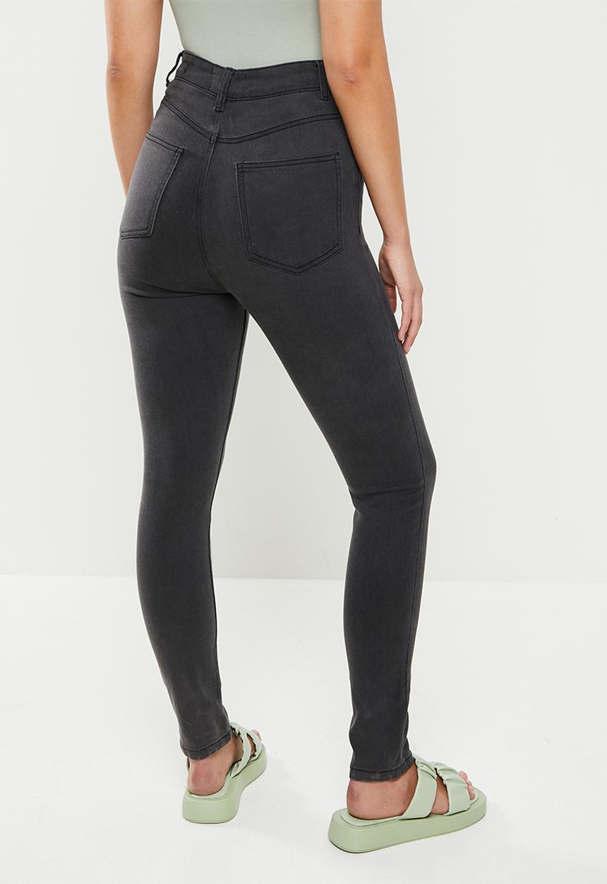 Cotton On - High rise cropped super stretch - washed black pockets