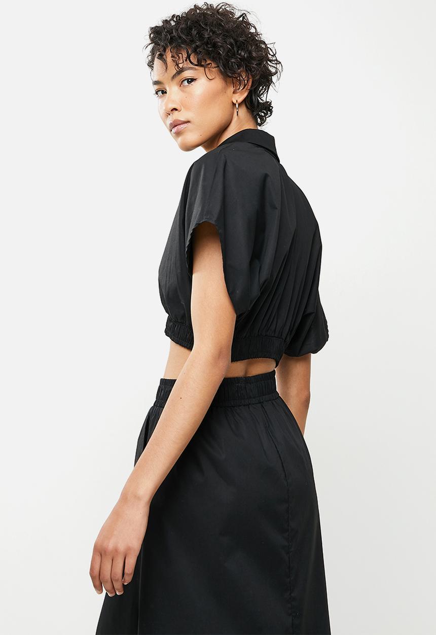 Me&B - Elasticated cotton crop wrap top - black