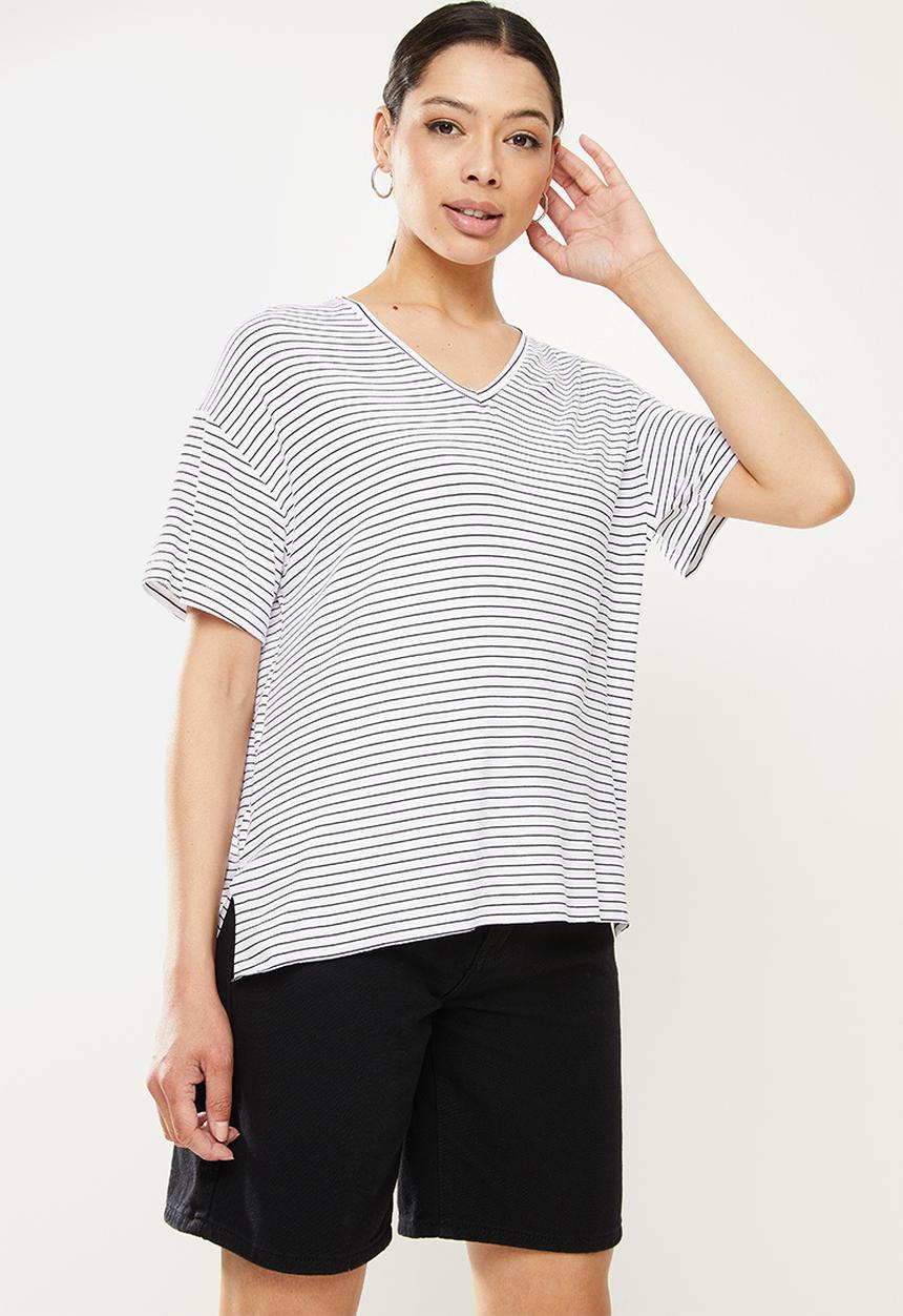 Trendyol - Striped asymmetrical knitted T-shirt - white