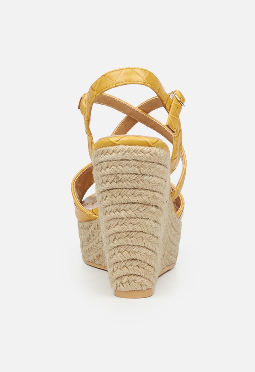 Butterfly Feet - Tiana 1 espadrille wedge - mustard
