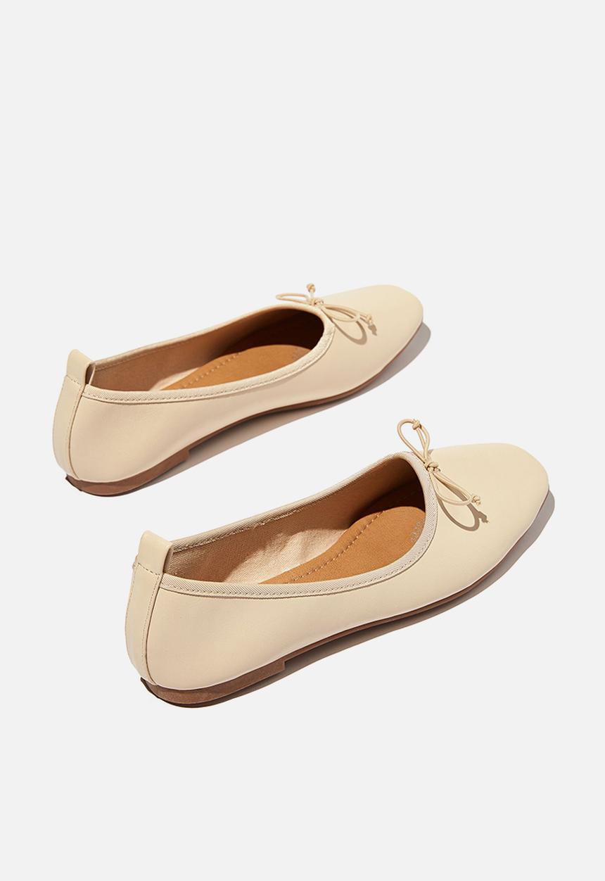 Cotton On - Essential rylee ballet - stone soft pu/stone