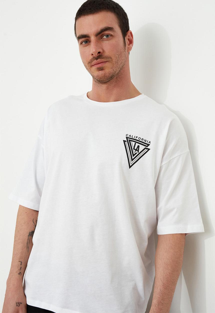 Trendyol - Triangle chest print short sleeve tee - white