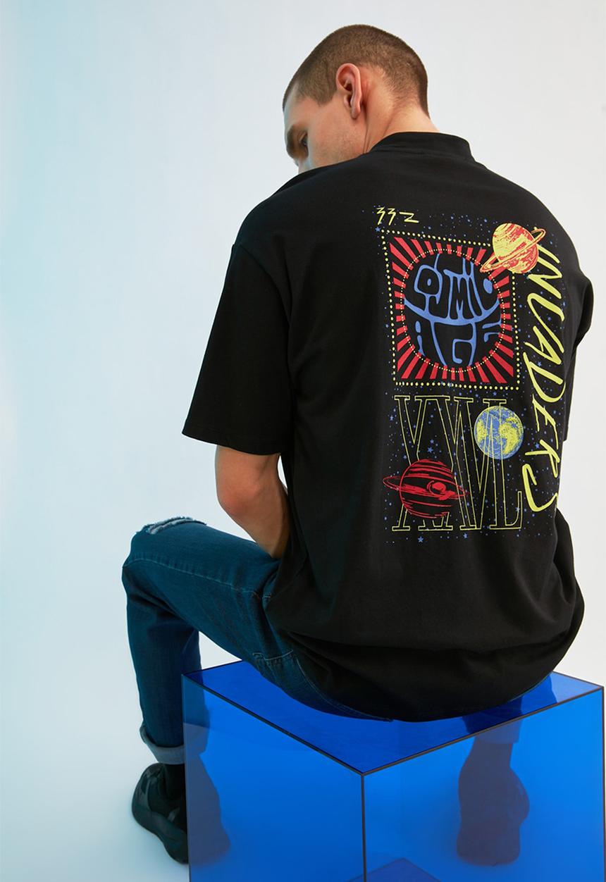 Trendyol - Back print short sleeve tee - black