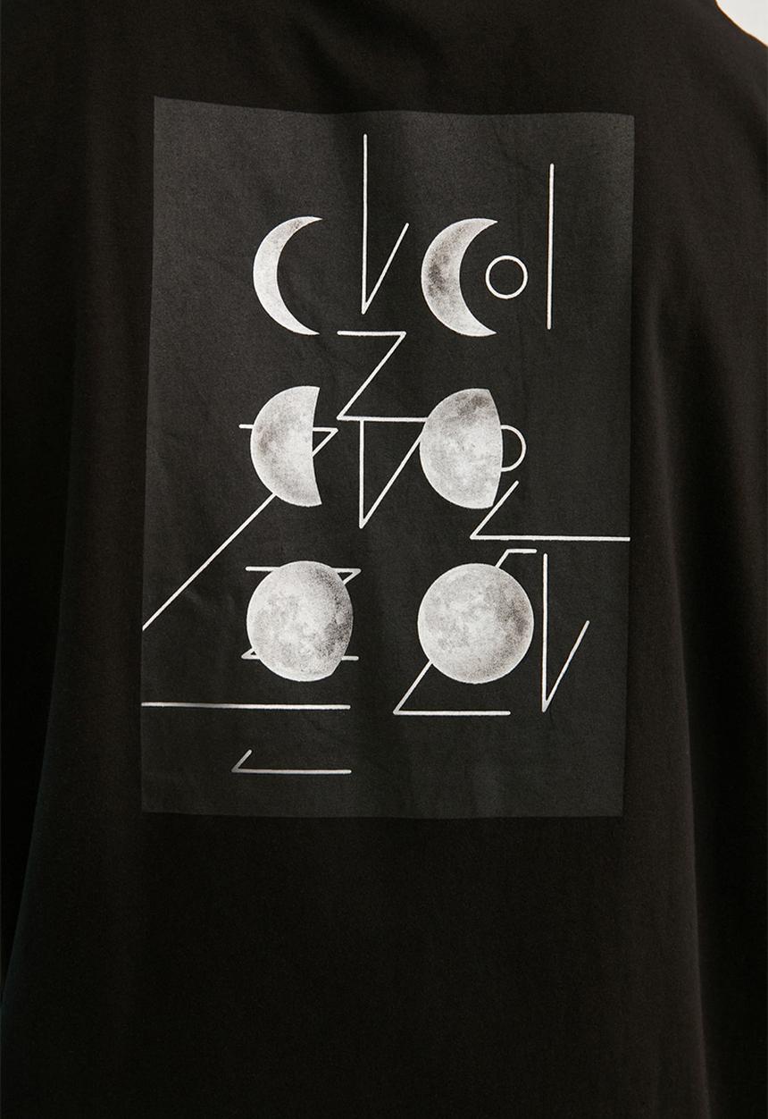 Trendyol - Moon back print short sleeve tee - black 
