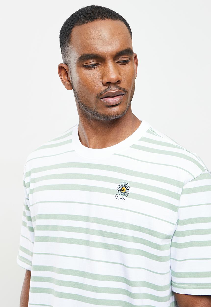 Levi’s® - Stay loose short sleeve tee backyard - green & white
