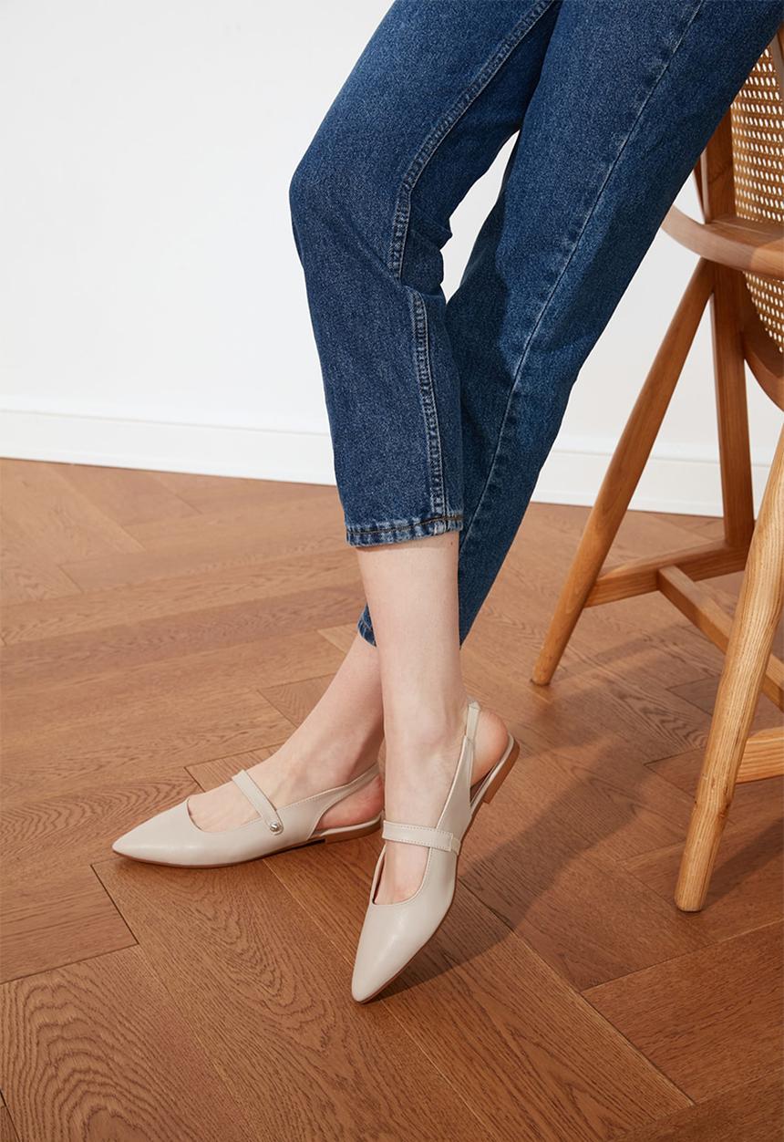 Trendyol - Pointed slingback ballet - neutral