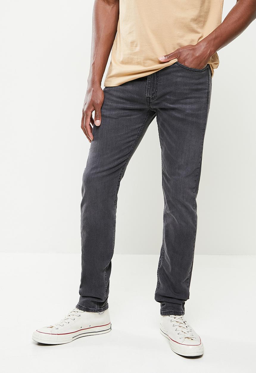 Levi’s® - 510™ skinny onion rings adv - black