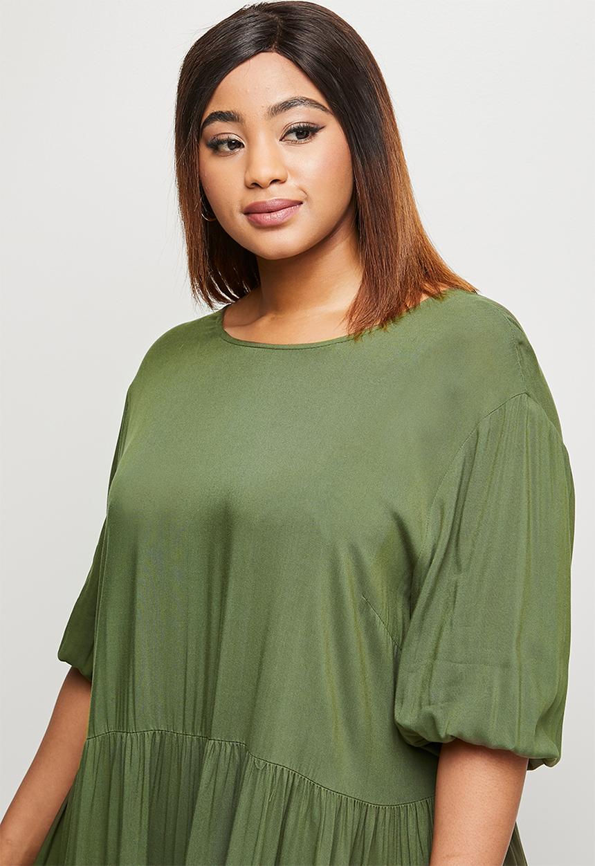 edit Plus - Short sleeve crew tiered midi - olive