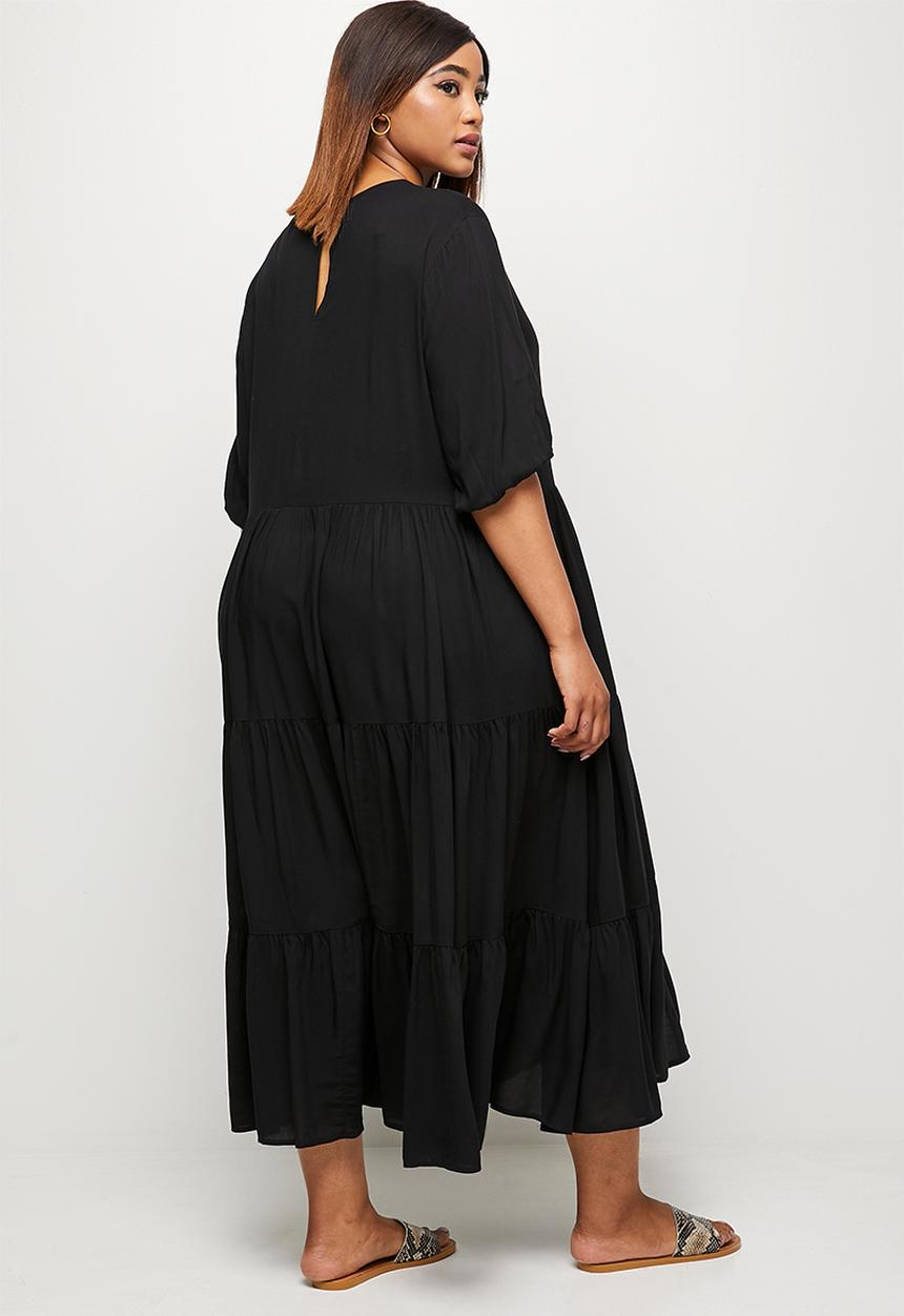 edit Plus - Short sleeve crew woven tiered maxi - black