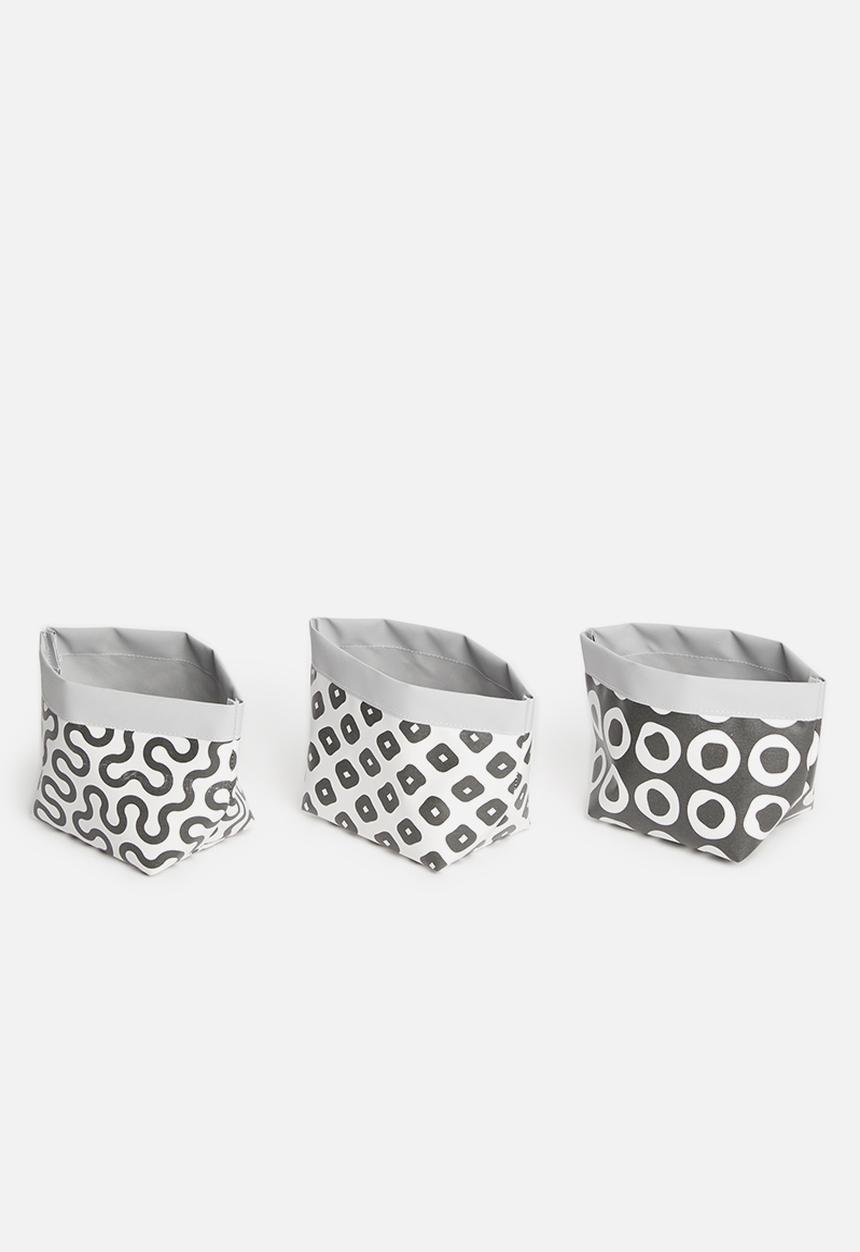 Inspired Vision Studios - Entrapta set of 3 succulent canvas planters - black
