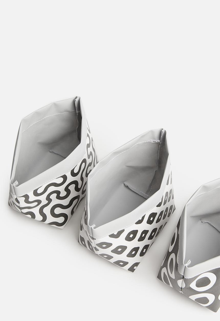 Inspired Vision Studios - Entrapta set of 3 succulent canvas planters - black