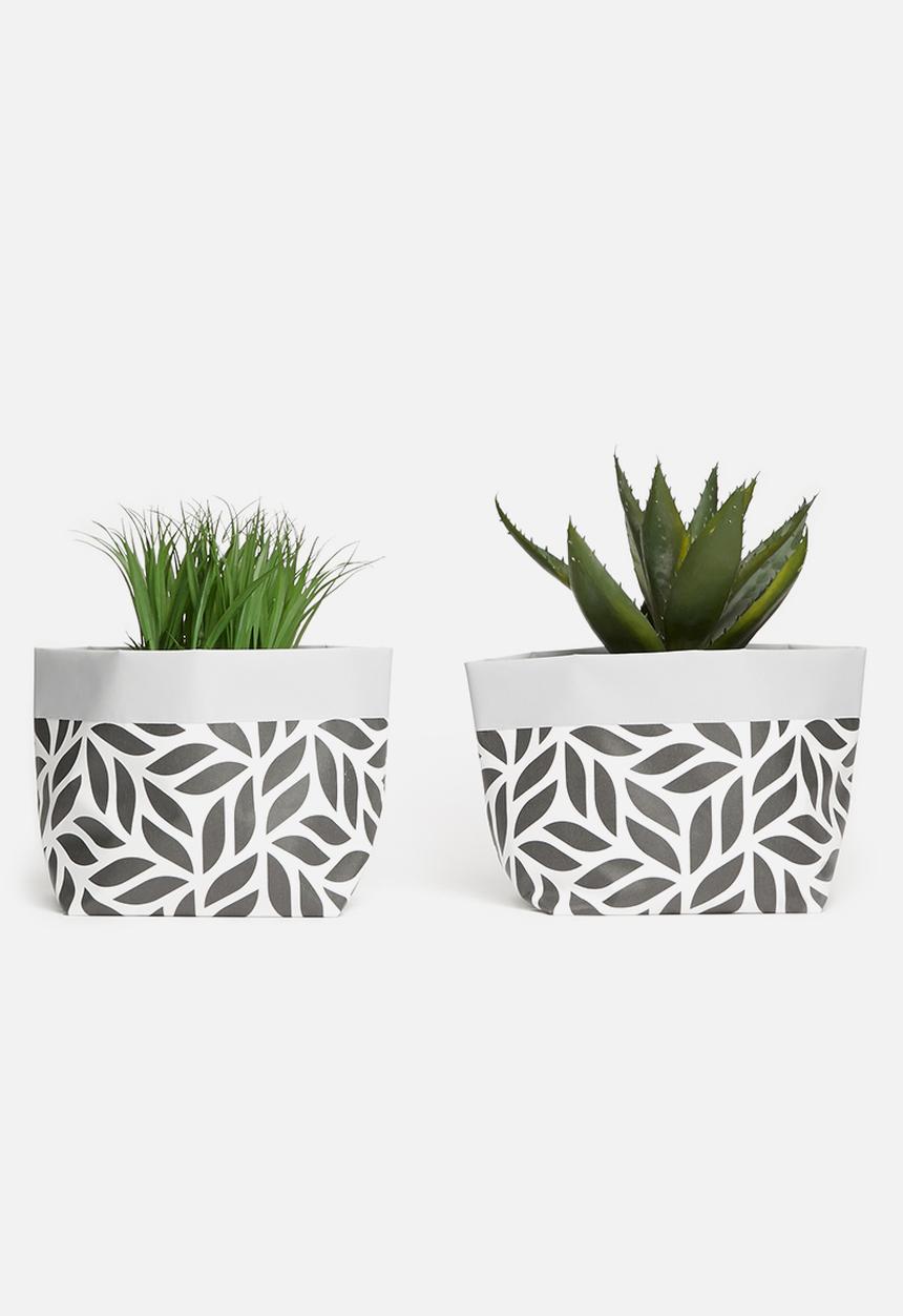 Inspired Vision Studios - Angella set of 2 canvas planters - black & white