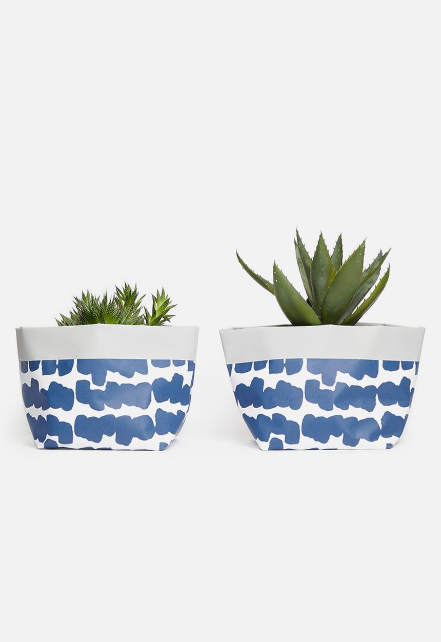 Inspired Vision Studios - Frosta set of 2 canvas planters - blue